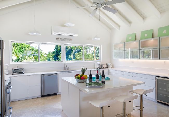 House in Long Bay - 3 Bedroom Villa Close to Long Bay Beach - Hampshire House House in Long Bay - 3 Bedroom Villa Close to Long Bay Beach - Hampshire House