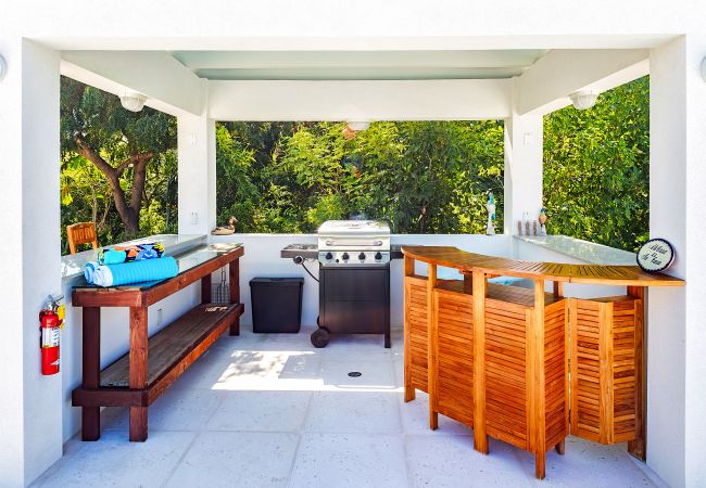 House in Long Bay - 3 Bedroom Villa Close to Long Bay Beach - Hampshire House House in Long Bay - 3 Bedroom Villa Close to Long Bay Beach - Hampshire House