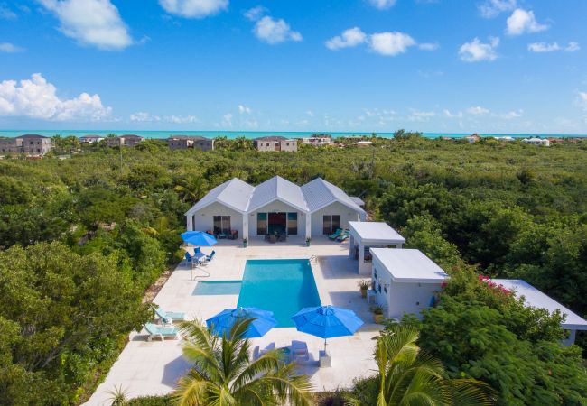 House in Long Bay - 3 Bedroom Villa Close to Long Bay Beach - Hampshire House House in Long Bay - 3 Bedroom Villa Close to Long Bay Beach - Hampshire House