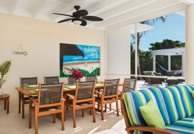 House in Grace Bay - Leeward Canal, Grace Bay - Kayaks, SUPs & Beautiful Pool - Villa Cariad House in Grace Bay - Leeward Canal, Grace Bay - Kayaks, SUPs & Beautiful Pool - Villa Cariad