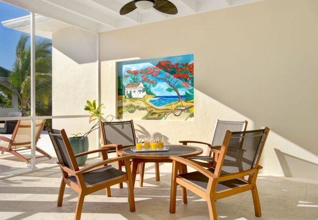 House in Grace Bay - Leeward Canal, Grace Bay - Kayaks, SUPs & Beautiful Pool - Villa Cariad House in Grace Bay - Leeward Canal, Grace Bay - Kayaks, SUPs & Beautiful Pool - Villa Cariad