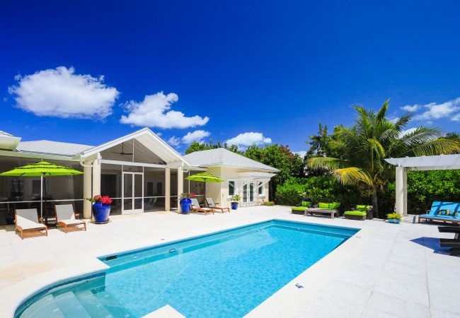House in Grace Bay - Leeward Canal, Grace Bay - Kayaks, SUPs & Beautiful Pool - Villa Cariad House in Grace Bay - Leeward Canal, Grace Bay - Kayaks, SUPs & Beautiful Pool - Villa Cariad
