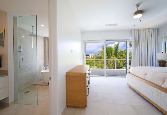 House in Grace Bay - Grace Bay, New 5 Bedroom Villa - Pure Water Villa House in Grace Bay - Grace Bay, New 5 Bedroom Villa - Pure Water Villa
