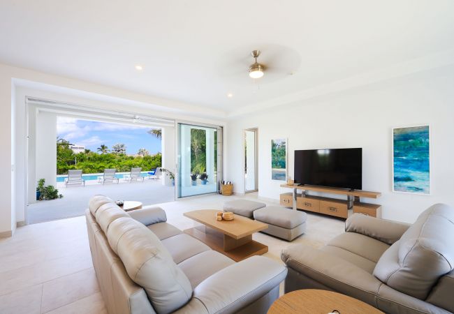 House in Grace Bay - Grace Bay, New 5 Bedroom Villa - Pure Water Villa House in Grace Bay - Grace Bay, New 5 Bedroom Villa - Pure Water Villa