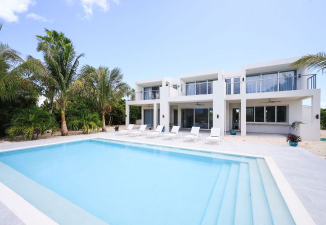 House in Grace Bay - Grace Bay, New 5 Bedroom Villa - Pure Water Villa House in Grace Bay - Grace Bay, New 5 Bedroom Villa - Pure Water Villa