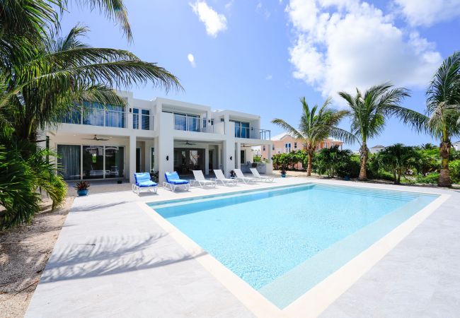 House in Grace Bay - Grace Bay, New 5 Bedroom Villa - Pure Water Villa House in Grace Bay - Grace Bay, New 5 Bedroom Villa - Pure Water Villa