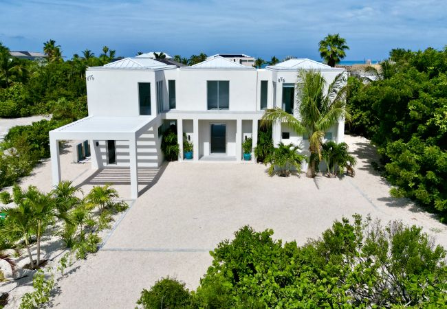 House in Grace Bay - Grace Bay, New 5 Bedroom Villa - Pure Water Villa