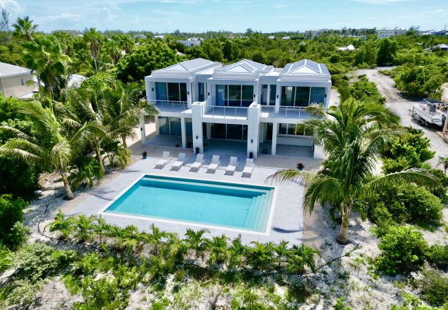 House in Grace Bay - Grace Bay, New 5 Bedroom Villa - Pure Water Villa