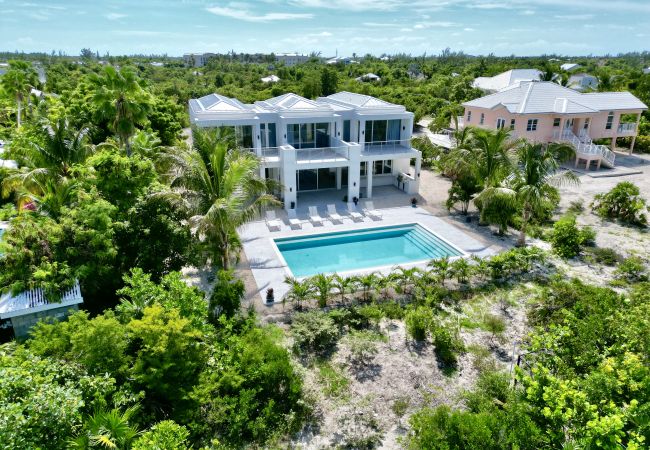 House in Grace Bay - Grace Bay, New 5 Bedroom Villa - Pure Water Villa House in Grace Bay - Grace Bay, New 5 Bedroom Villa - Pure Water Villa