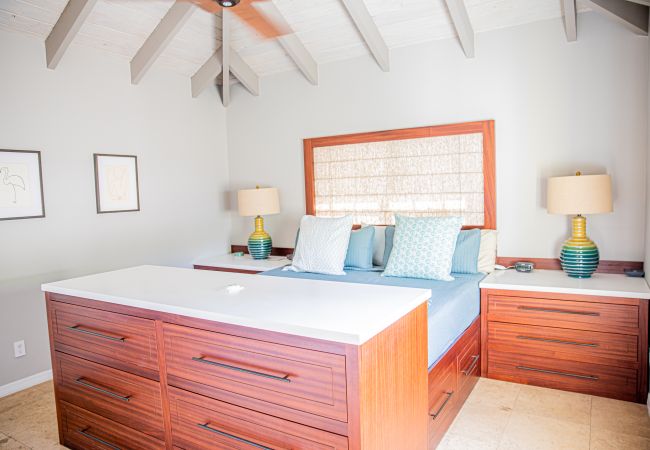 House in Grace Bay - Starfish House - The Perfect Golf & Beach Getaway in Grace Bay House in Grace Bay - Starfish House - The Perfect Golf & Beach Getaway in Grace Bay