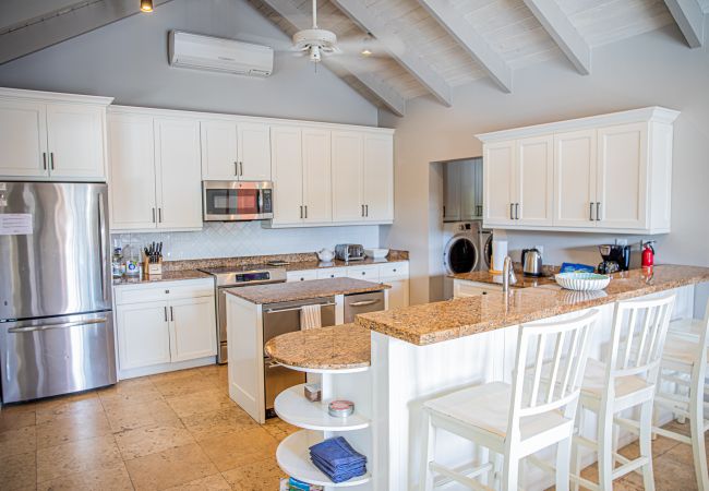 House in Grace Bay - Starfish House - The Perfect Golf & Beach Getaway in Grace Bay House in Grace Bay - Starfish House - The Perfect Golf & Beach Getaway in Grace Bay