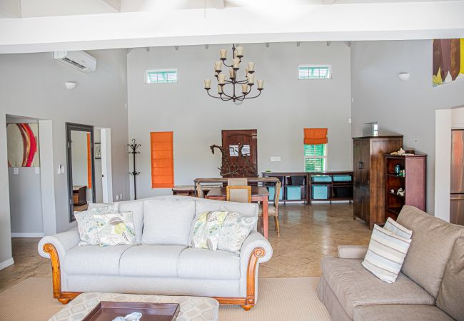 House in Grace Bay - Starfish House - The Perfect Golf & Beach Getaway in Grace Bay House in Grace Bay - Starfish House - The Perfect Golf & Beach Getaway in Grace Bay