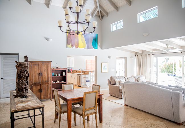 House in Grace Bay - Starfish House - The Perfect Golf & Beach Getaway in Grace Bay House in Grace Bay - Starfish House - The Perfect Golf & Beach Getaway in Grace Bay