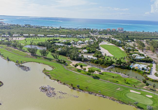 House in Grace Bay - Starfish House - The Perfect Golf & Beach Getaway in Grace Bay House in Grace Bay - Starfish House - The Perfect Golf & Beach Getaway in Grace Bay