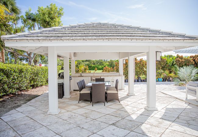 House in Grace Bay - Starfish House - The Perfect Golf & Beach Getaway in Grace Bay House in Grace Bay - Starfish House - The Perfect Golf & Beach Getaway in Grace Bay