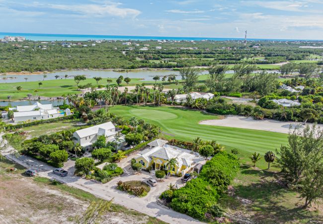House in Grace Bay - Starfish House - The Perfect Golf & Beach Getaway in Grace Bay House in Grace Bay - Starfish House - The Perfect Golf & Beach Getaway in Grace Bay