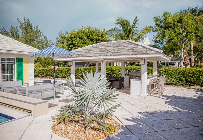 House in Grace Bay - Starfish House - The Perfect Golf & Beach Getaway in Grace Bay House in Grace Bay - Starfish House - The Perfect Golf & Beach Getaway in Grace Bay