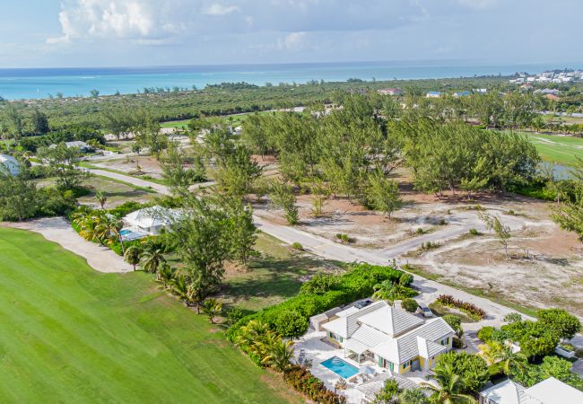 House in Grace Bay - Starfish House - The Perfect Golf & Beach Getaway in Grace Bay House in Grace Bay - Starfish House - The Perfect Golf & Beach Getaway in Grace Bay