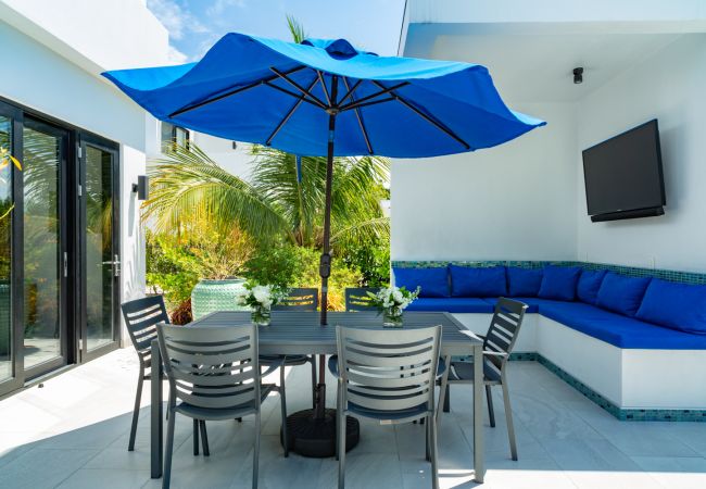 House in Grace Bay - Villa Calico, Pet-Friendly, 3 Bedroom, Grace Bay, Providenciales, Turks & Caicos House in Grace Bay - Villa Calico, Pet-Friendly, 3 Bedroom, Grace Bay, Providenciales, Turks & Caicos