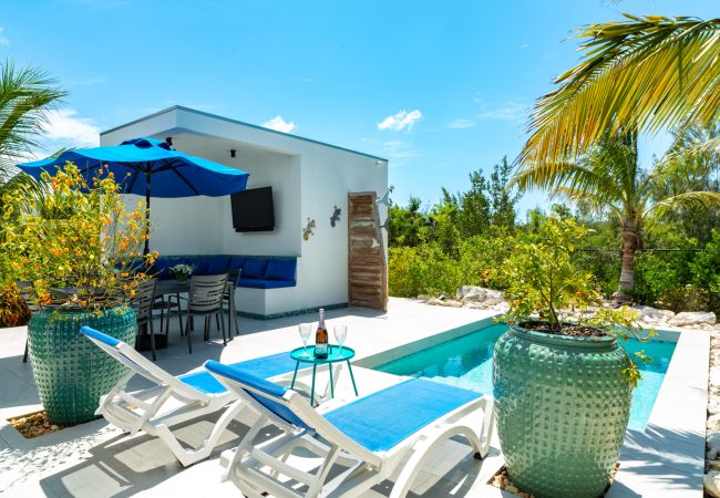House in Grace Bay - Villa Calico, Pet-Friendly, 3 Bedroom, Grace Bay, Providenciales, Turks & Caicos House in Grace Bay - Villa Calico, Pet-Friendly, 3 Bedroom, Grace Bay, Providenciales, Turks & Caicos