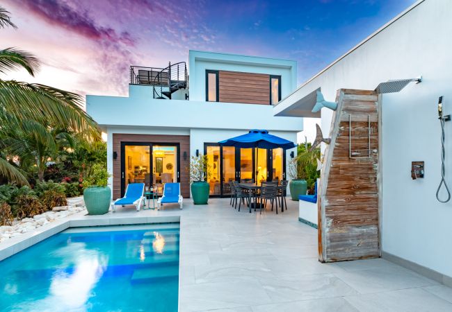 House in Grace Bay - Villa Calico, Pet-Friendly, 3 Bedroom, Grace Bay, Providenciales, Turks & Caicos House in Grace Bay - Villa Calico, Pet-Friendly, 3 Bedroom, Grace Bay, Providenciales, Turks & Caicos
