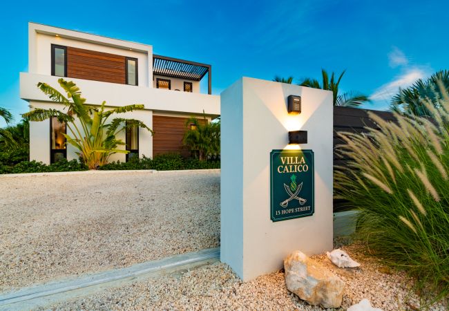 House in Grace Bay - Villa Calico, Pet-Friendly, 3 Bedroom, Grace Bay, Providenciales, Turks & Caicos House in Grace Bay - Villa Calico, Pet-Friendly, 3 Bedroom, Grace Bay, Providenciales, Turks & Caicos