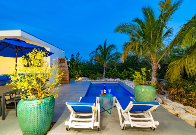 House in Grace Bay - Villa Calico, Pet-Friendly, 3 Bedroom, Grace Bay, Providenciales, Turks & Caicos House in Grace Bay - Villa Calico, Pet-Friendly, 3 Bedroom, Grace Bay, Providenciales, Turks & Caicos
