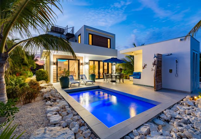 House in Grace Bay - Villa Calico, Pet-Friendly, 3 Bedroom, Grace Bay, Providenciales, Turks & Caicos House in Grace Bay - Villa Calico, Pet-Friendly, 3 Bedroom, Grace Bay, Providenciales, Turks & Caicos
