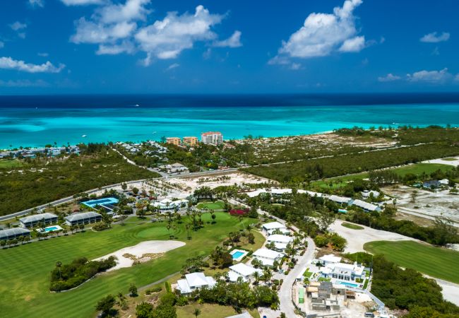 Villa in Grace Bay - The Palmer, Newly Built 3 Bedroom with Guest House, 2 Pools Villa in Grace Bay - The Palmer, Newly Built 3 Bedroom with Guest House, 2 Pools