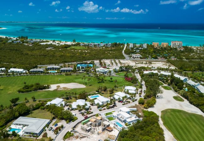 Villa in Grace Bay - The Palmer, Newly Built 3 Bedroom with Guest House, 2 Pools Villa in Grace Bay - The Palmer, Newly Built 3 Bedroom with Guest House, 2 Pools