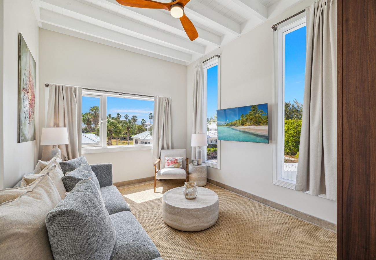 Villa in Grace Bay - The Palmer, Newly Built 3 Bedroom with Guest House, 2 Pools