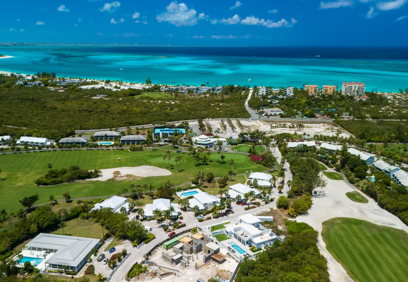 Villa in Grace Bay - The Palmer, Newly Built 3 Bedroom with Guest House, 2 Pools